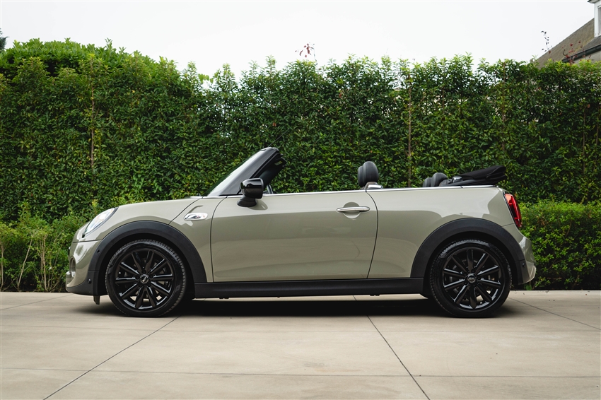 Mini Cooper S Cabrio met JCW Pack